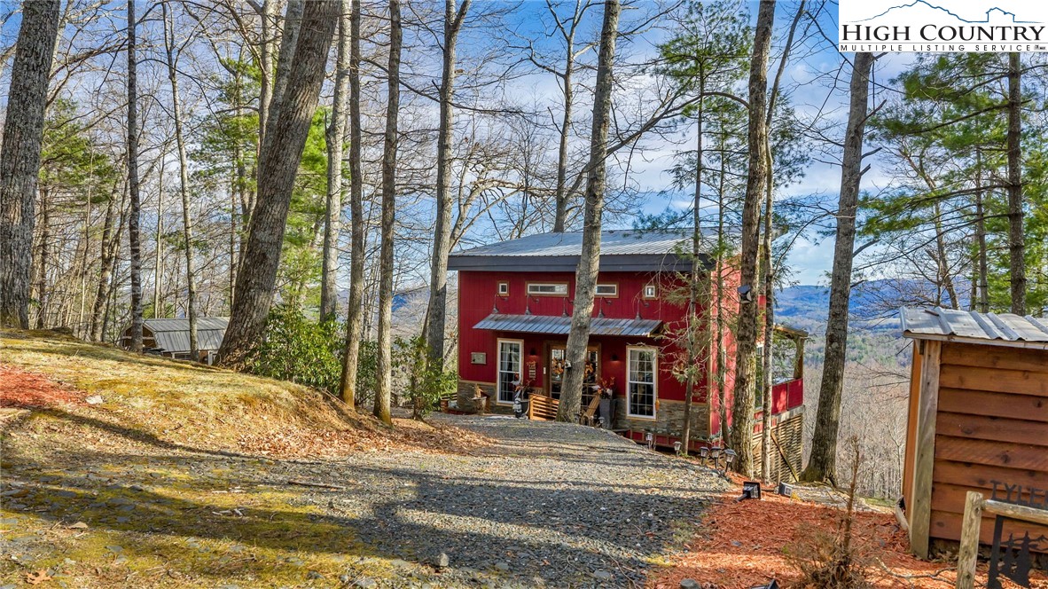 871 Lower Nettle Knob Road