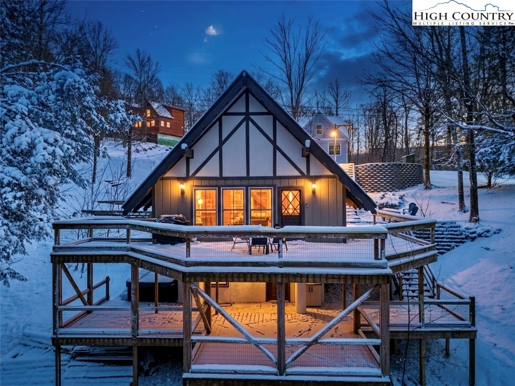 905 Charter Hills Road