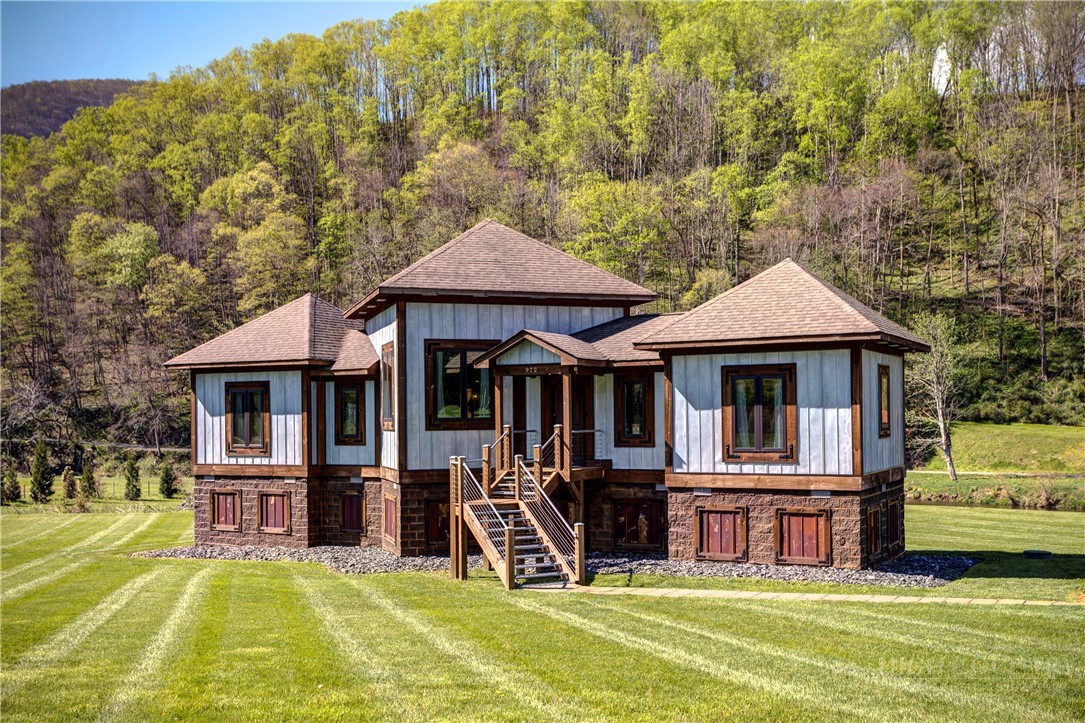 972 W Deep Ford Road