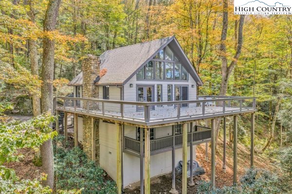 975 Hillside Drive