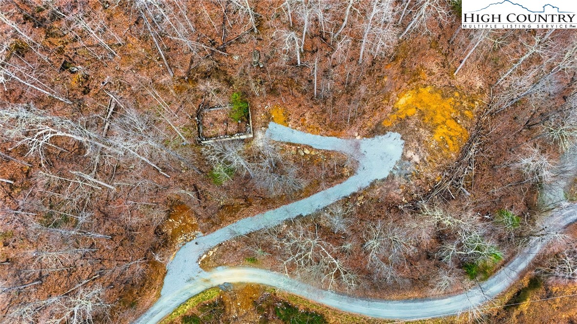 994 & 996 Willow Mountain Drive