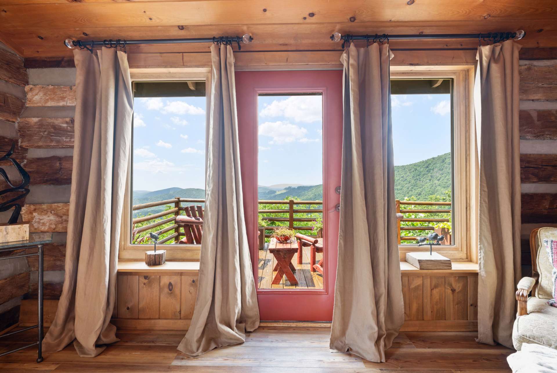 Wake up to panoramic scenery from the private primary suite with easy direct deck access for peaceful mornings and star-filled nights.