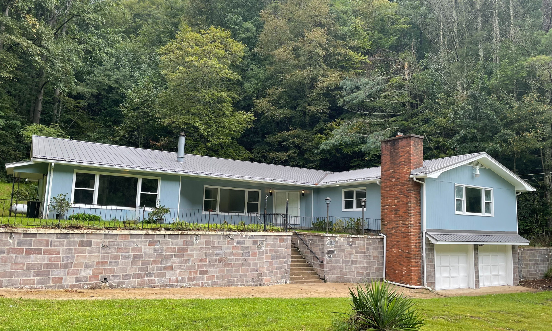 Mountain Home Creston NC with Acreage