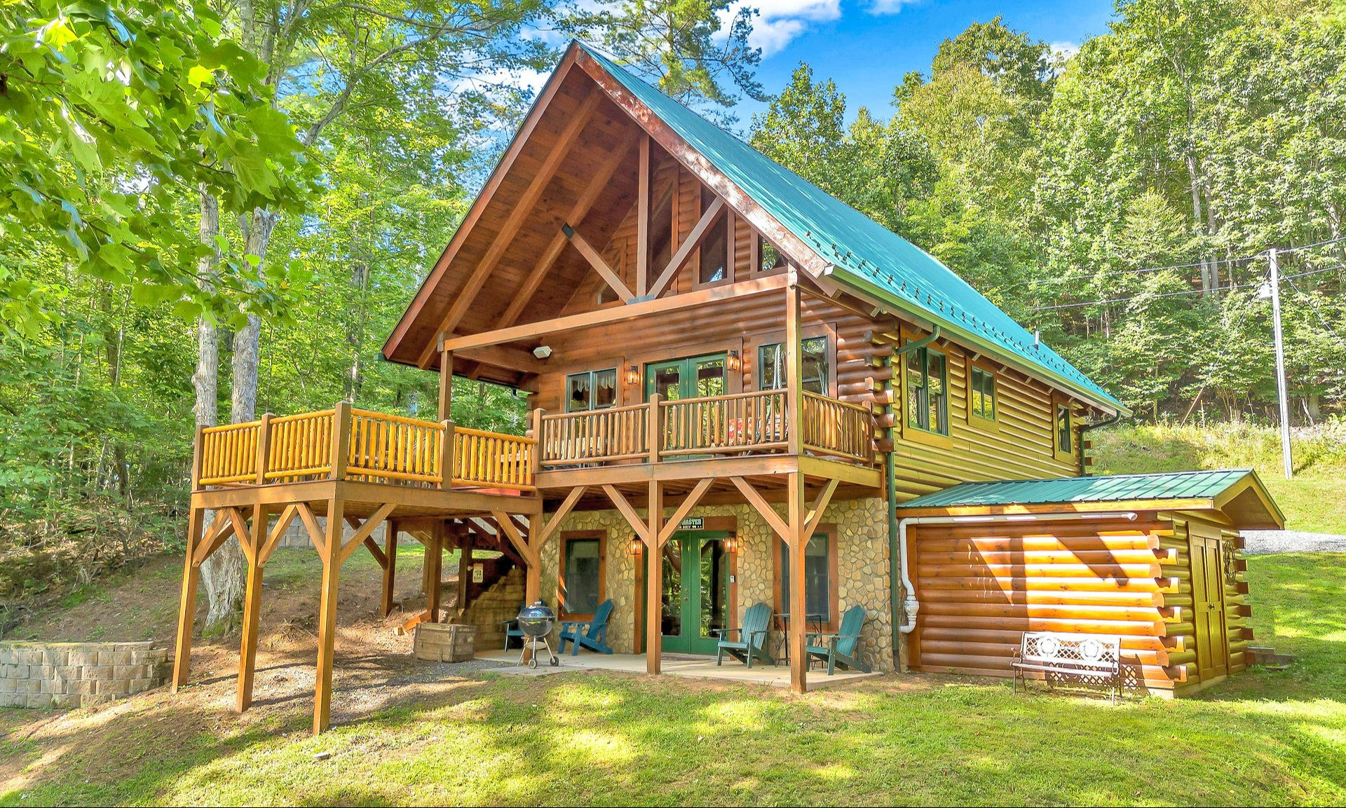 Peaceful Seclusion Jefferson NC Log Cabin