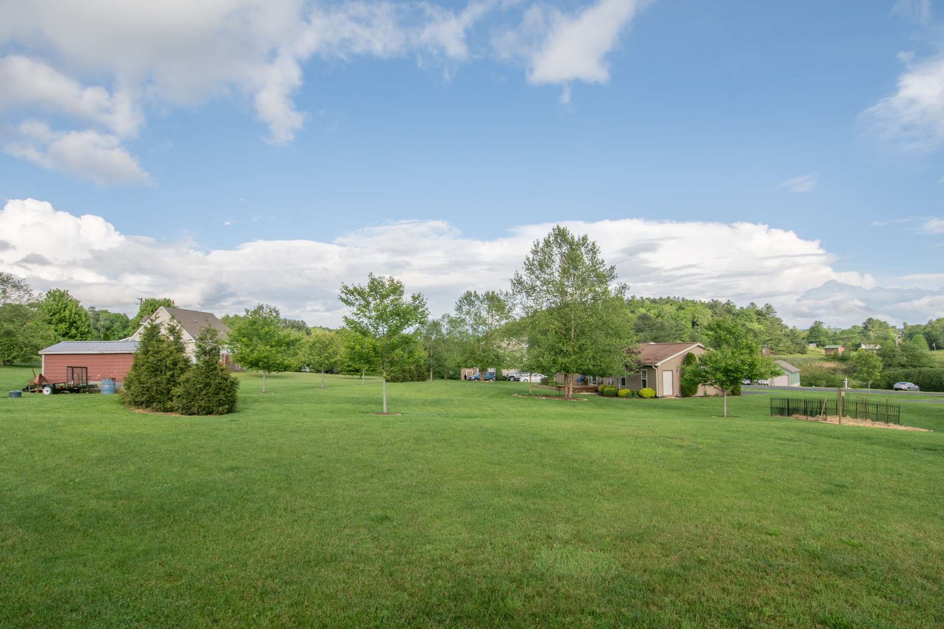 The 0.6 acre setting is a great space for children, pets and/or gardening.