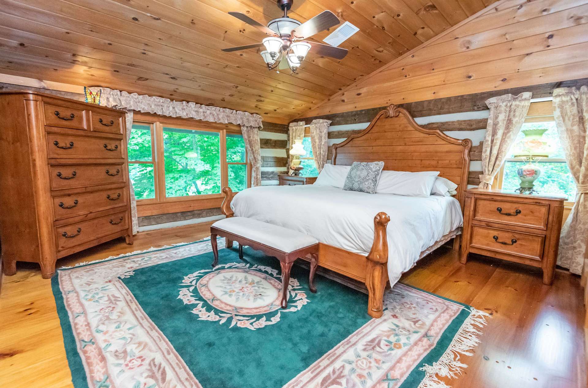 Your guests won't want to get out of the bed when staying in this gorgeous room with a view.