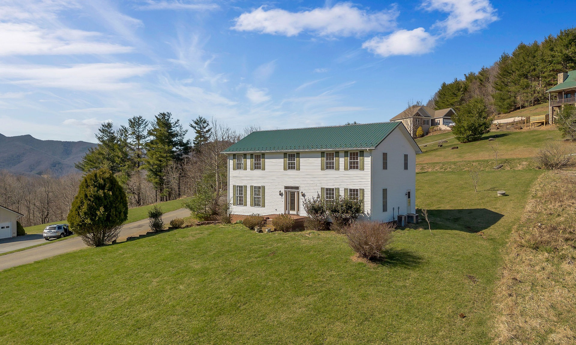 Blue Ridge Mountain Colonial Home West Jefferson