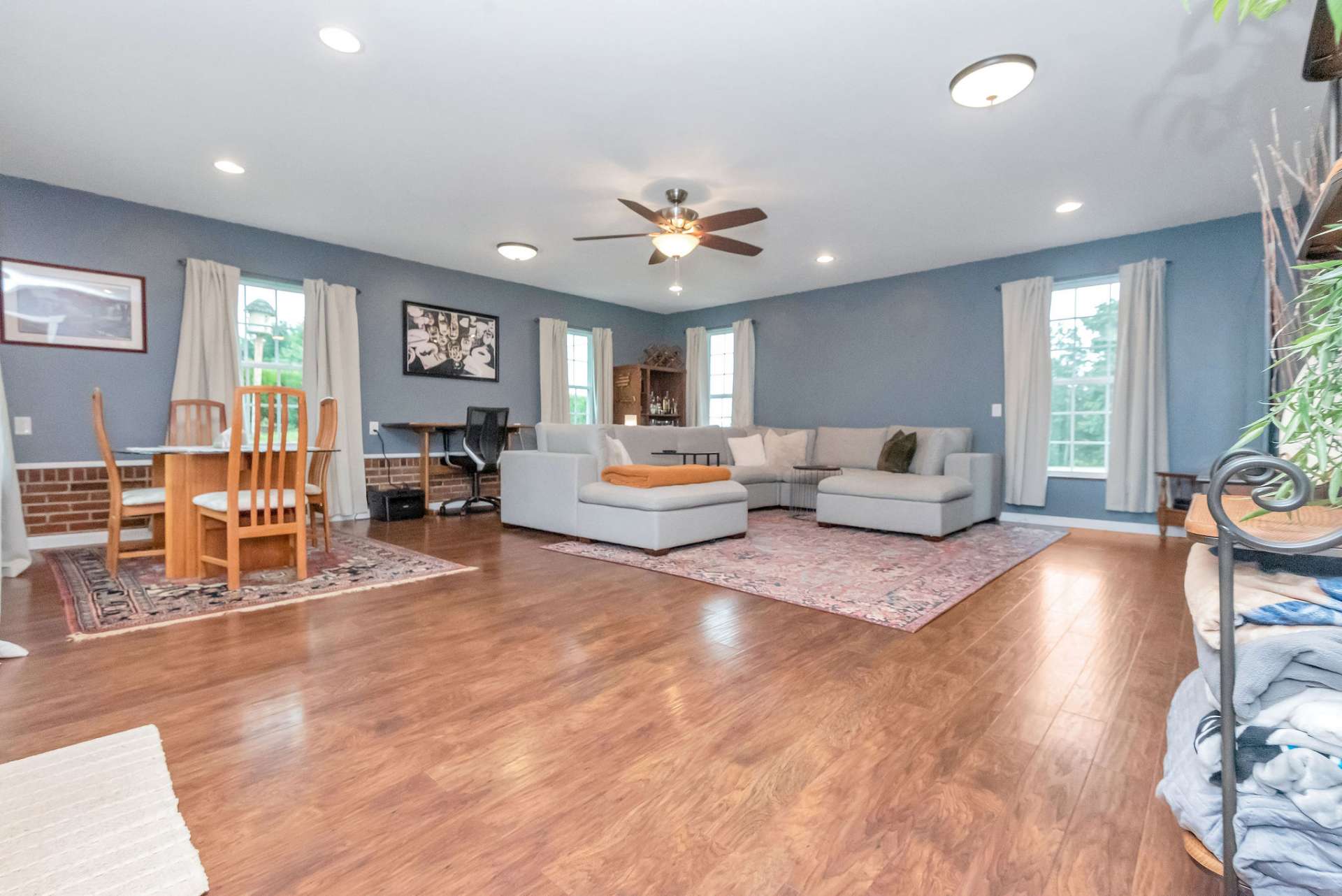 Large great room and dining room.