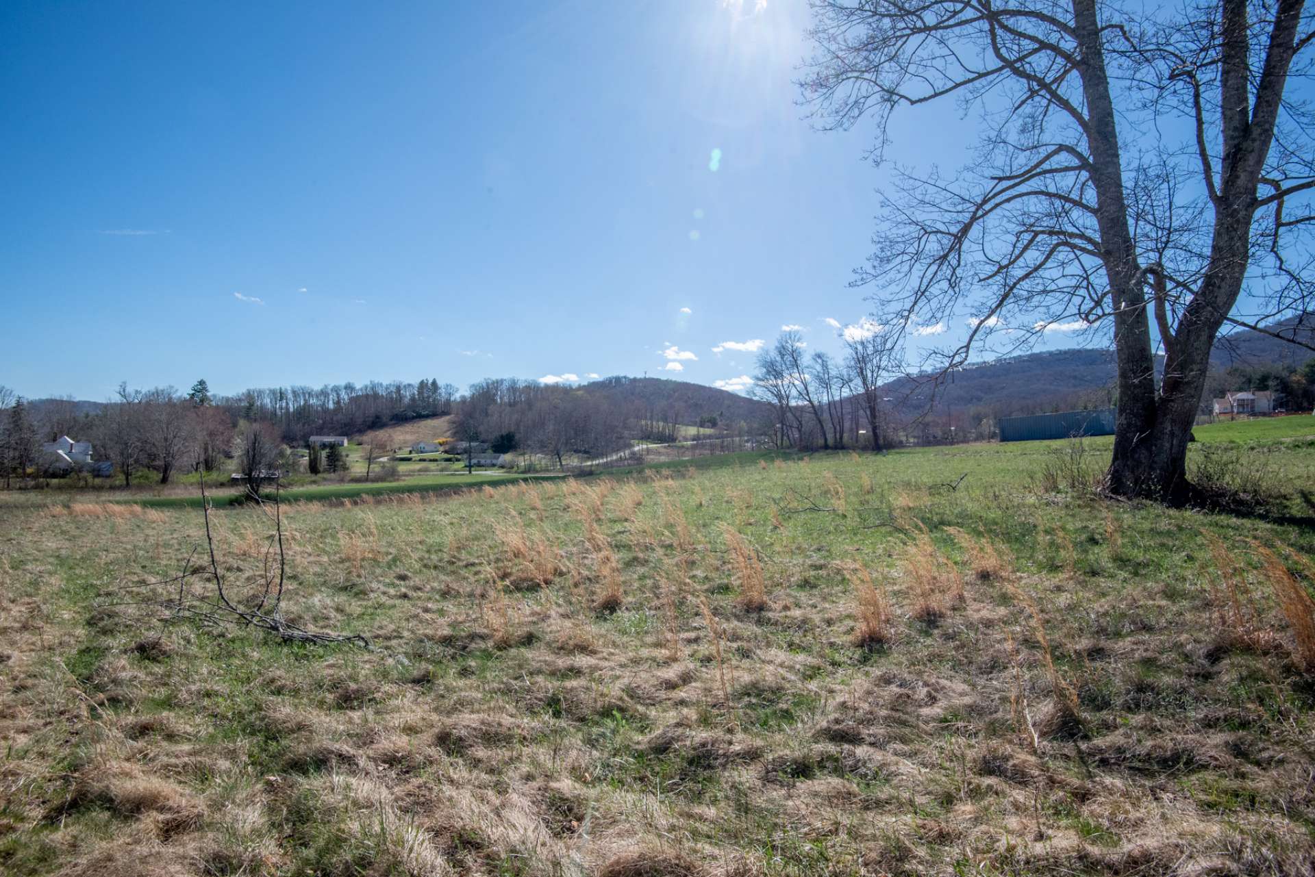 New mountain community with six existing homes.