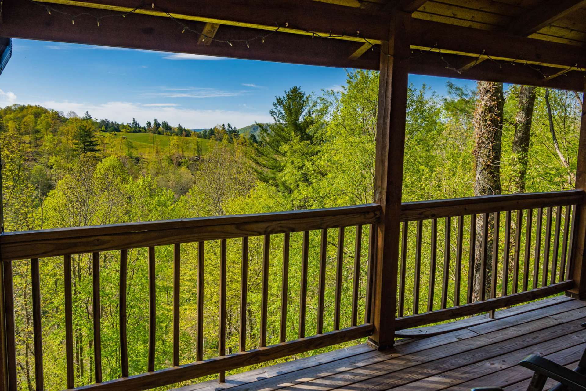 Or, simply enjoy a quiet afternoon with your favorite book, beverage, and sounds of Nature that surround this cabin.