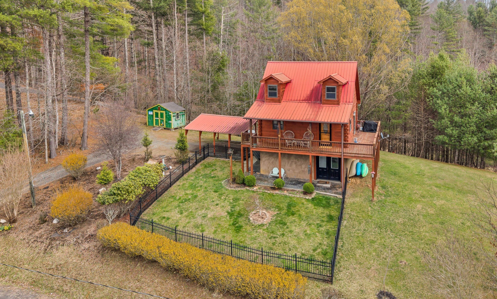 Blue Ridge Mountain Log Cabin River Community