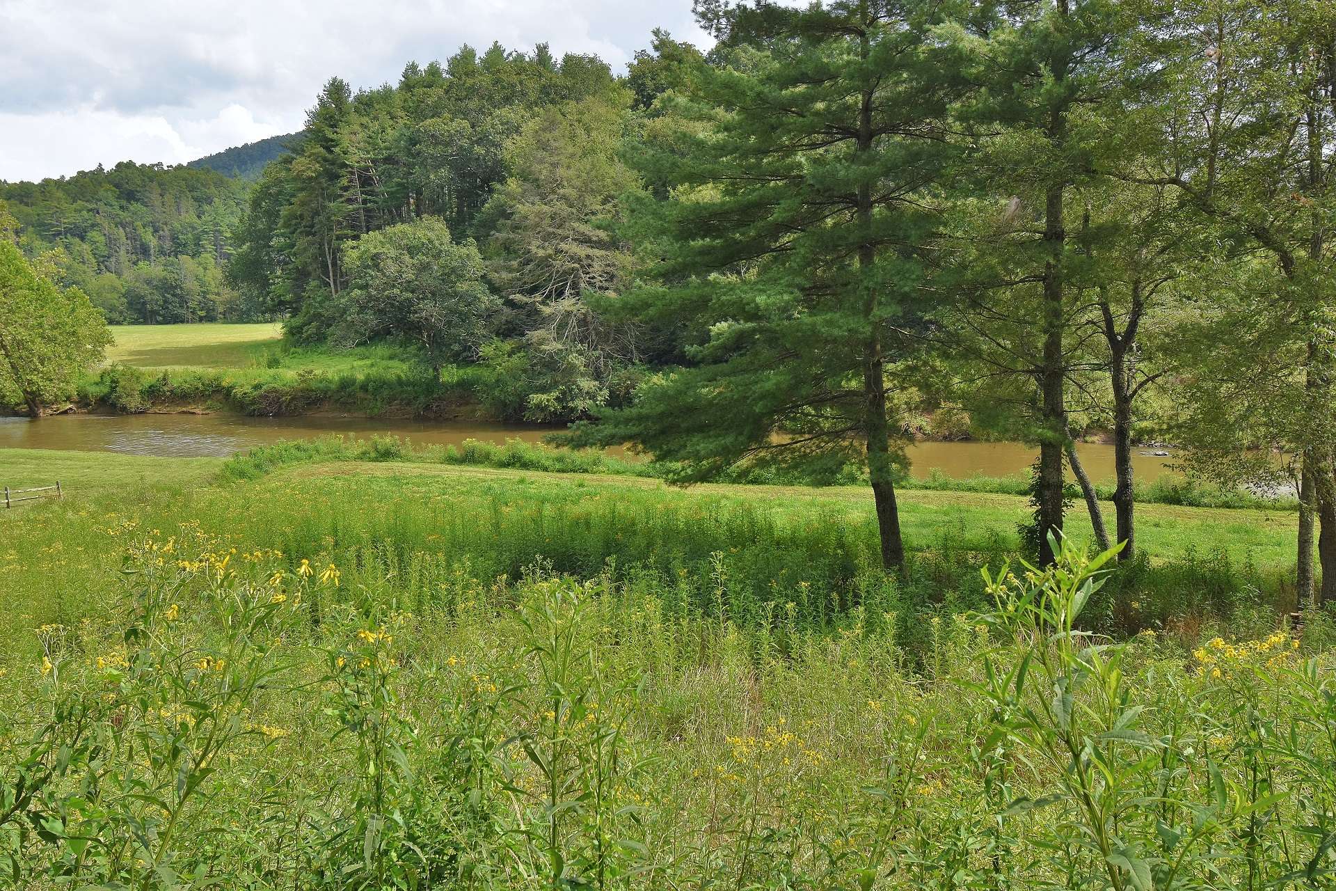 Lot 8 offers river frontage while lots 9 and 10 offer a beautiful home site with river views. This gives you two options for your building site.