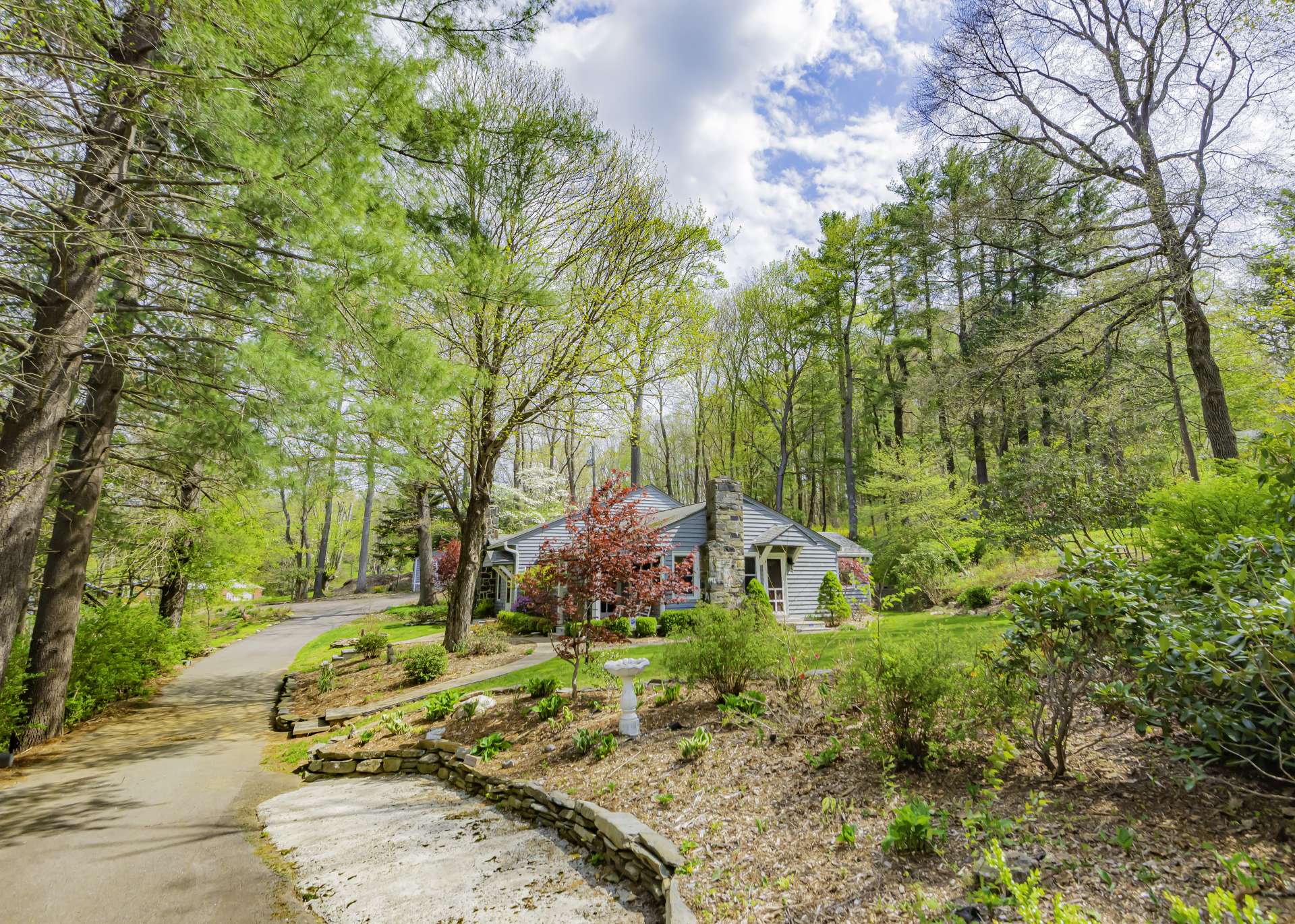 Call today for more information or an appointment to view this charming mountain cottage located just minutes from shopping and restaurants in Downtown Jefferson and West Jefferson.