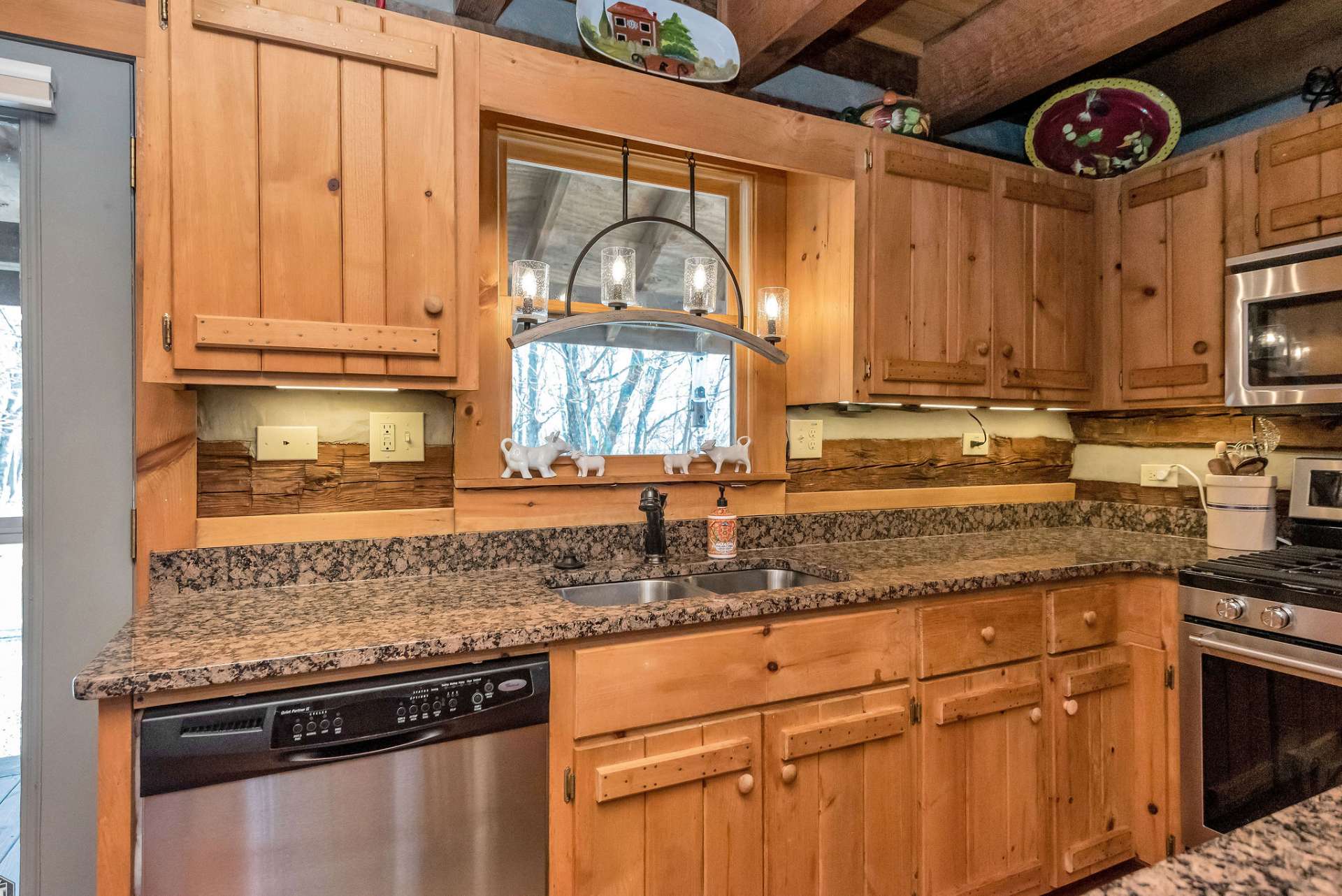 Handcrafted cabinets are a common feature throughout Stonebridge.