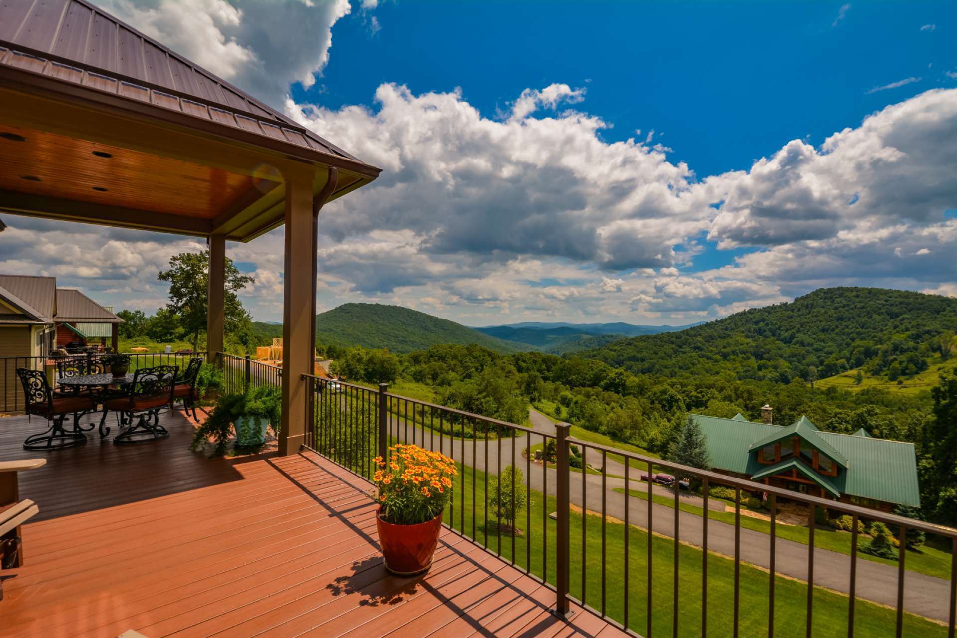 Ahhhhhh...outdoor relaxation and entertaining space galore with this expansive deck. Enjoy the views and quiet peaceful setting here in Elk Ridge after a fun filled day of shopping in nearby Boone or downtown West Jefferson. Or, maybe you enjoyed a day of tubing on the New River.