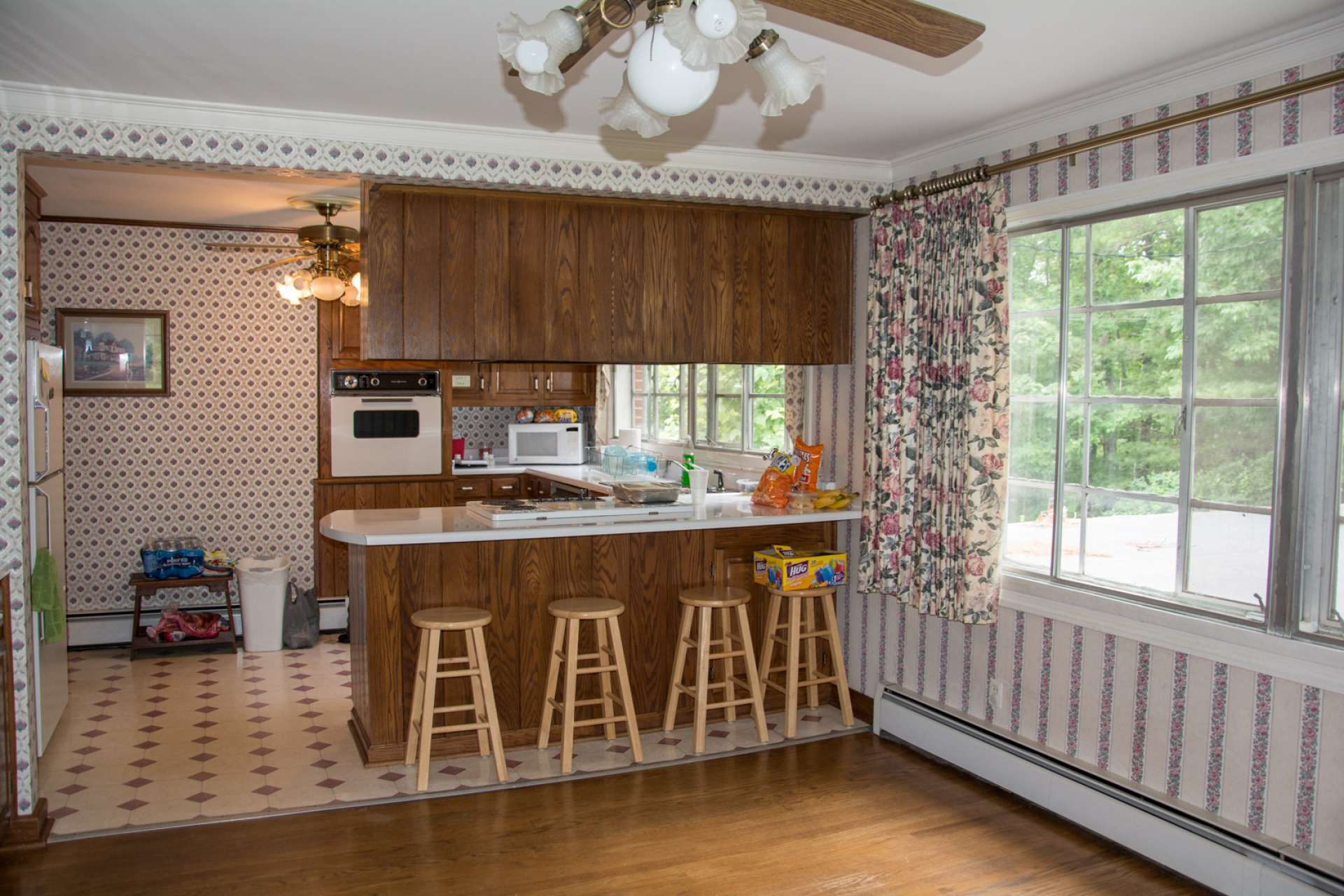 The kitchen and dining areas are also spacious providing plenty of space for entertaining dinner guests and Holiday gatherings.