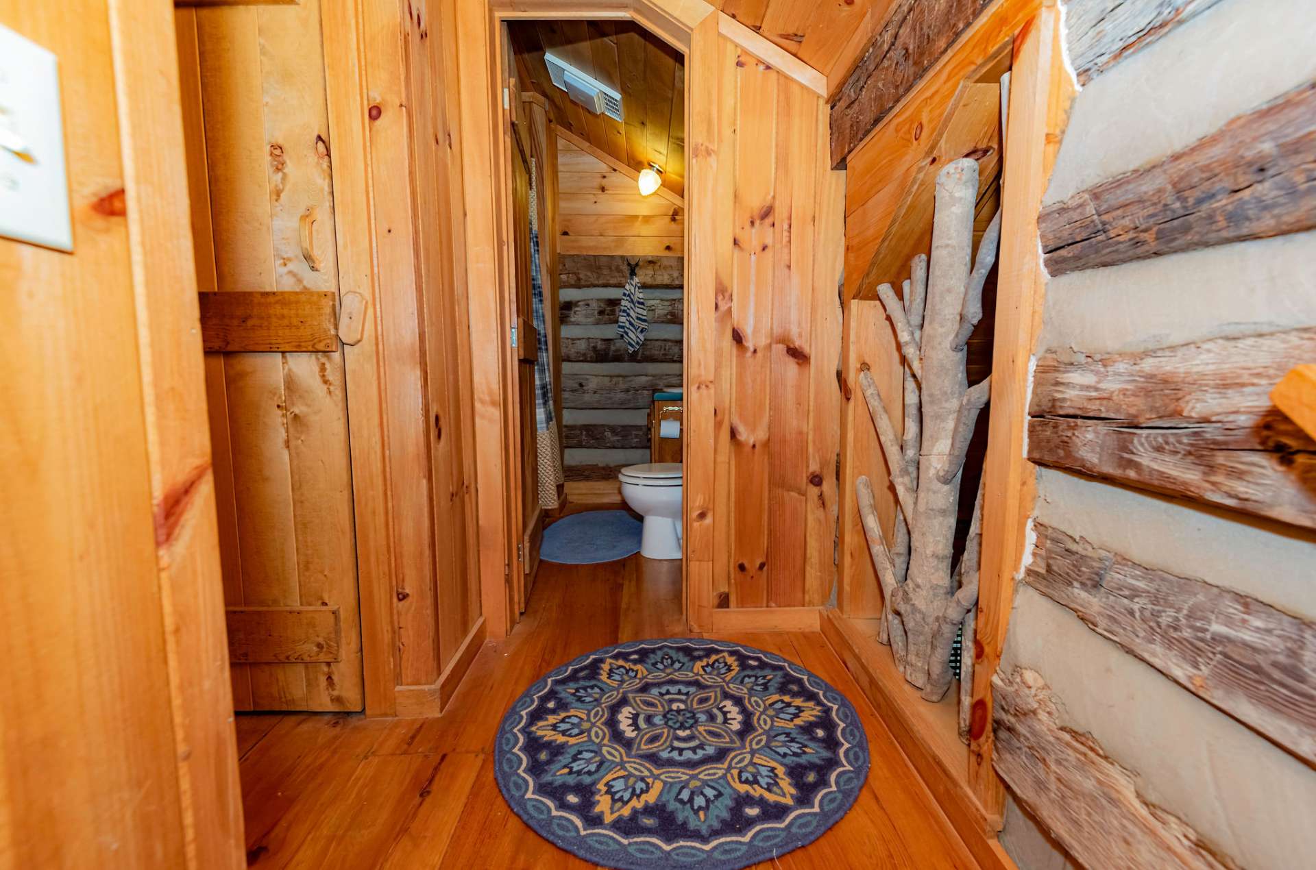 Every log cabin in Stonebridge share the same characteristics and each cabin has a feature that sets it apart from others.