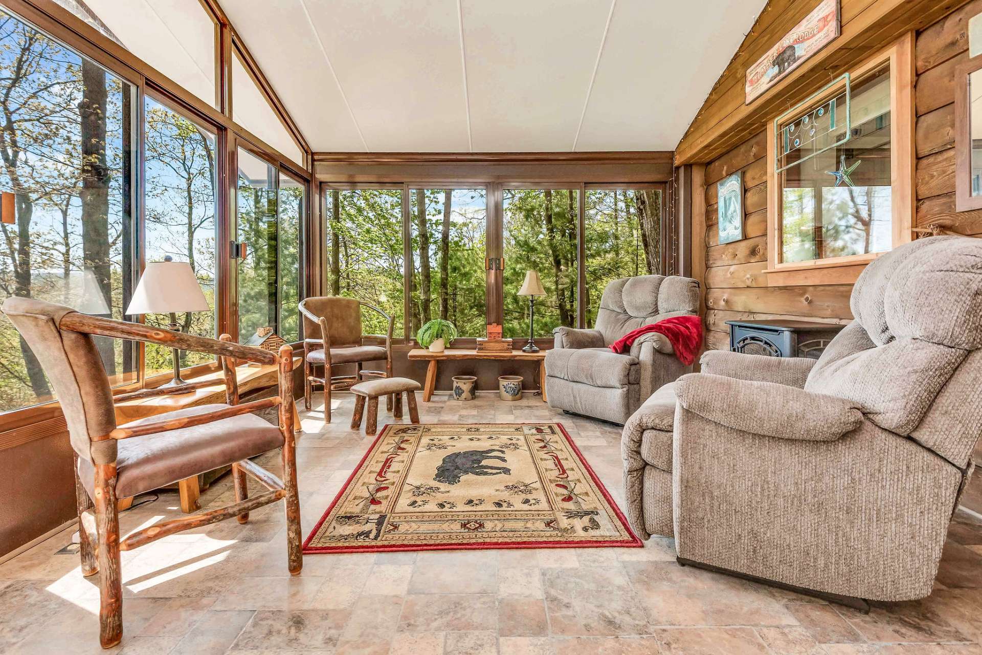 Cozy and comfortable sunroom!