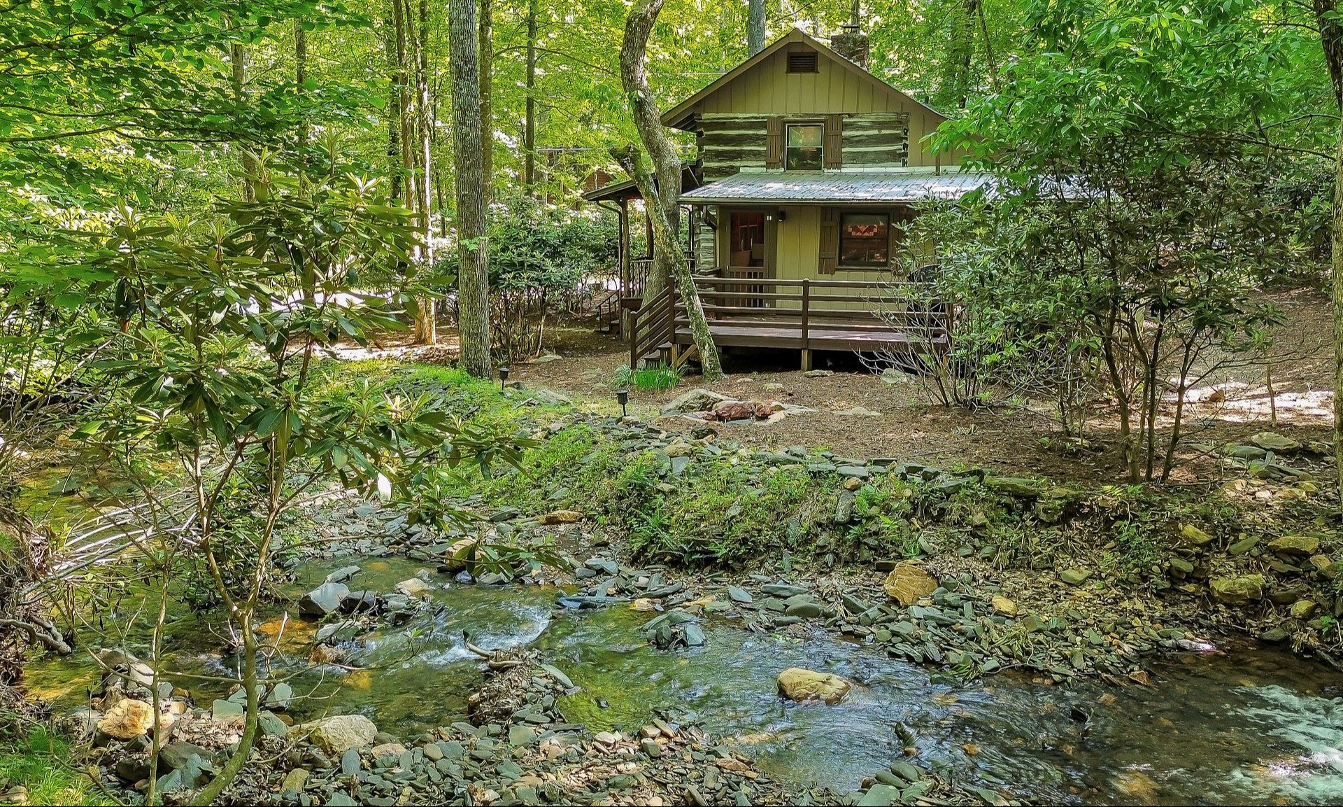 Furnished NC Mountain Creekside Log Cabin