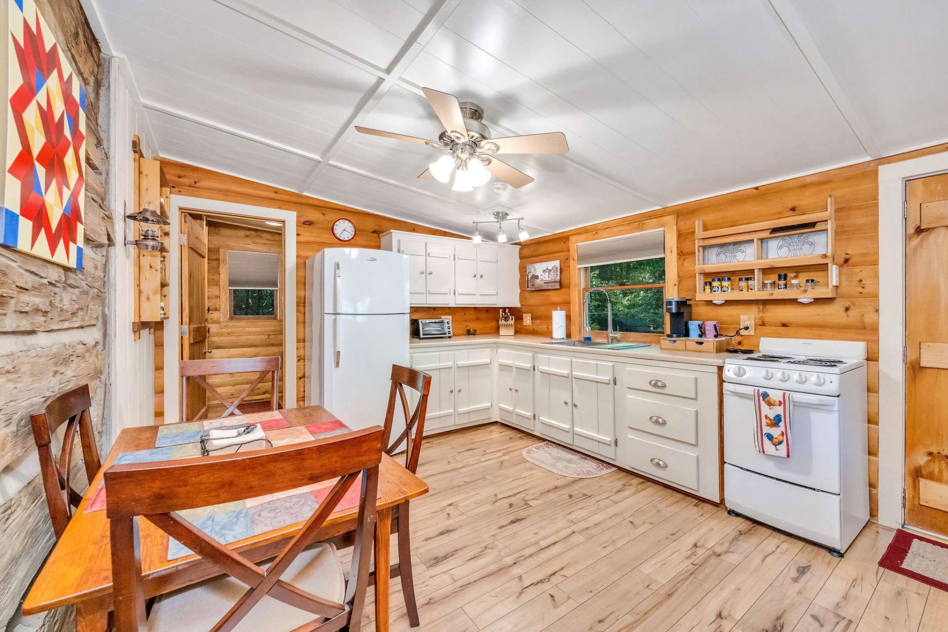 The eat-in kitchen offers a pleasant dining experience.