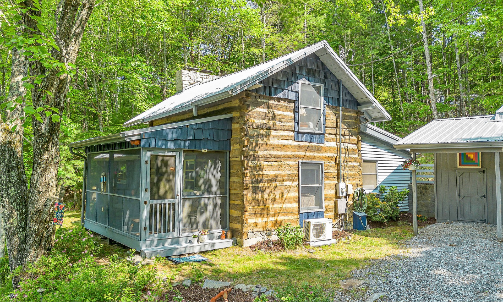 Furnished Rustic NC Mountain Log Cabin Sparta