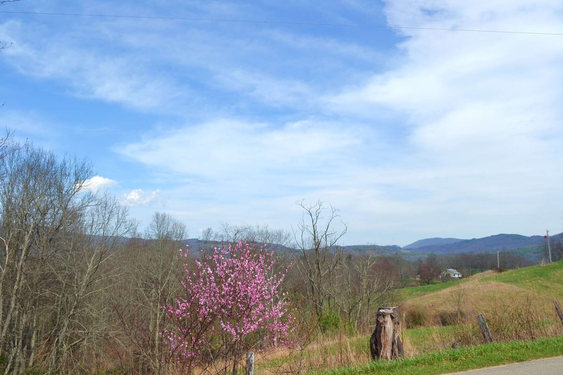 You will enjoy the countryside view with the mountains in the background.