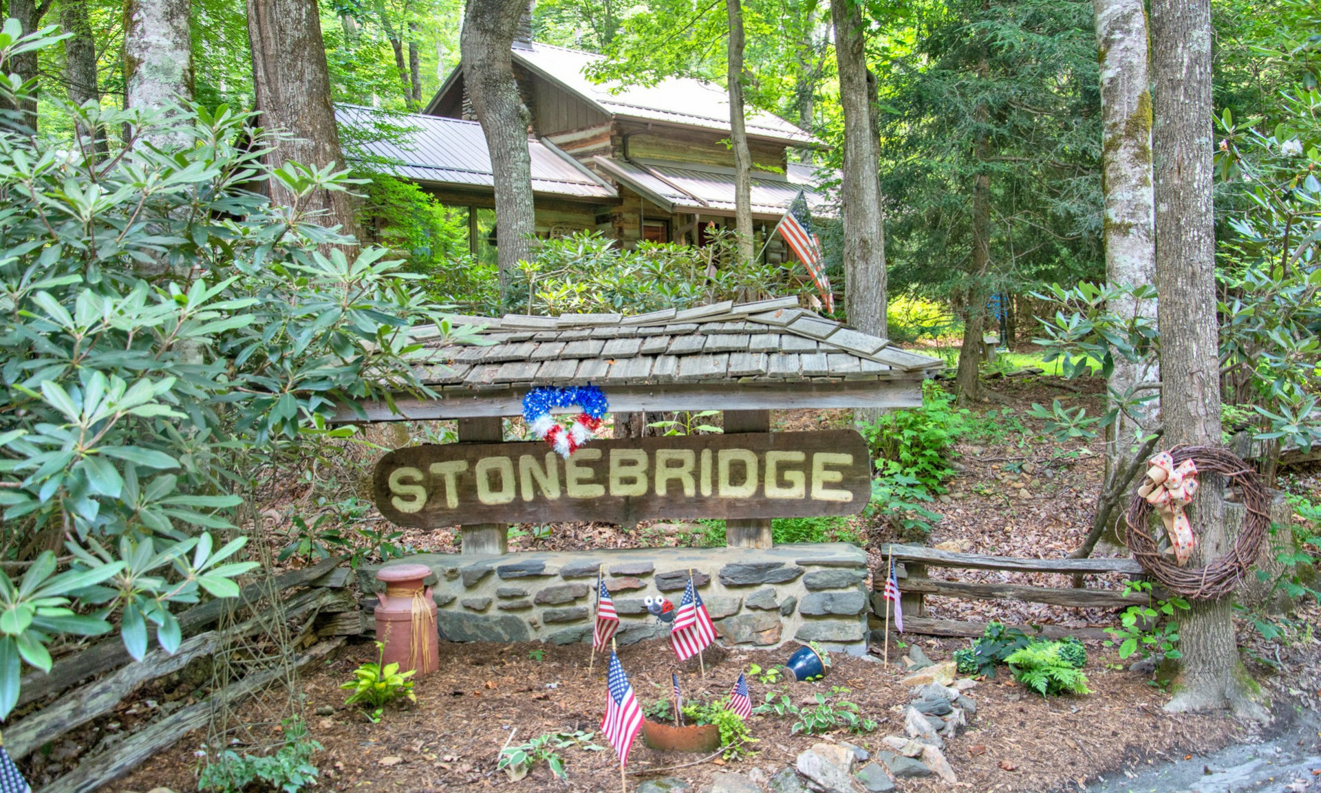 Come experience true mountain living in Stonebridge, one of Ashe County's most sought-after log cabin communities.