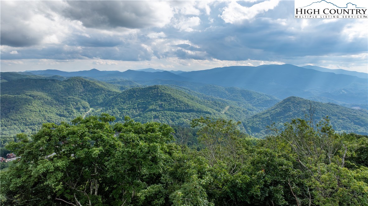 L59 Eagle Cliff Trail