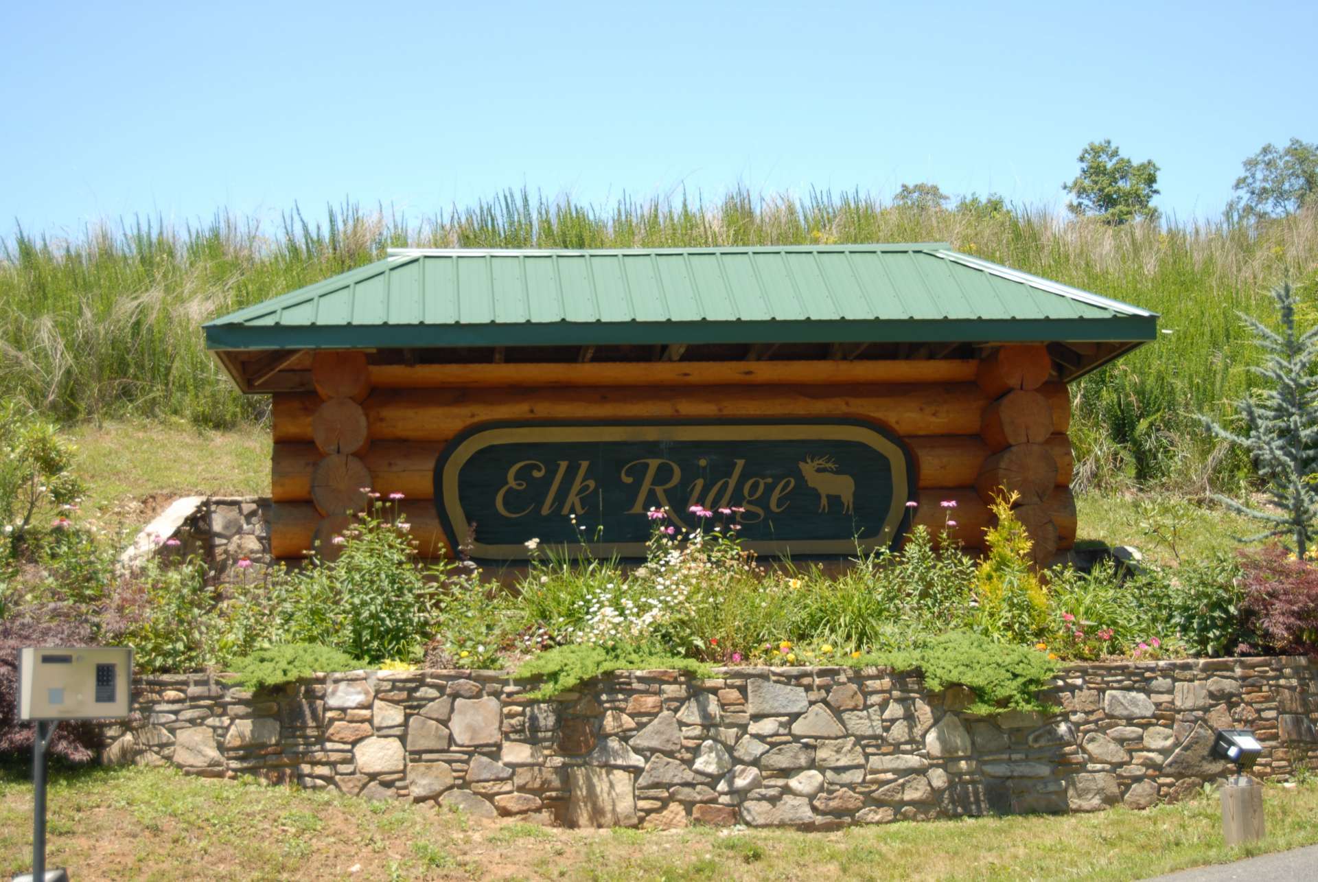 Elk Ridge is an exclusive gated community in the Todd area of Southern Ashe County offering paved streets, underground utilities , including fiber optic cable, and an easy commute to Boone and West Jefferson and only minutes to the New River.