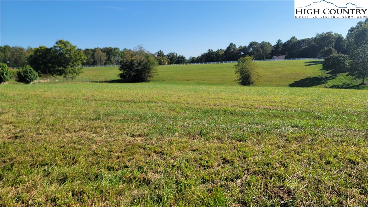 Lot 221 507 Squire Court