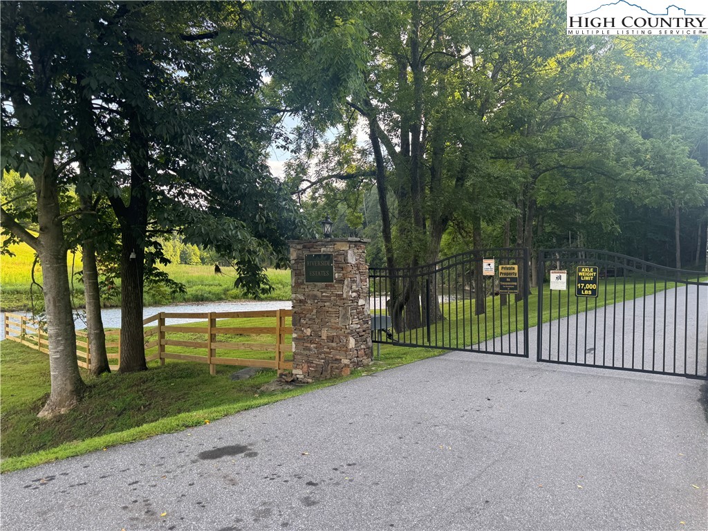Lot 32 Riverwind Dr