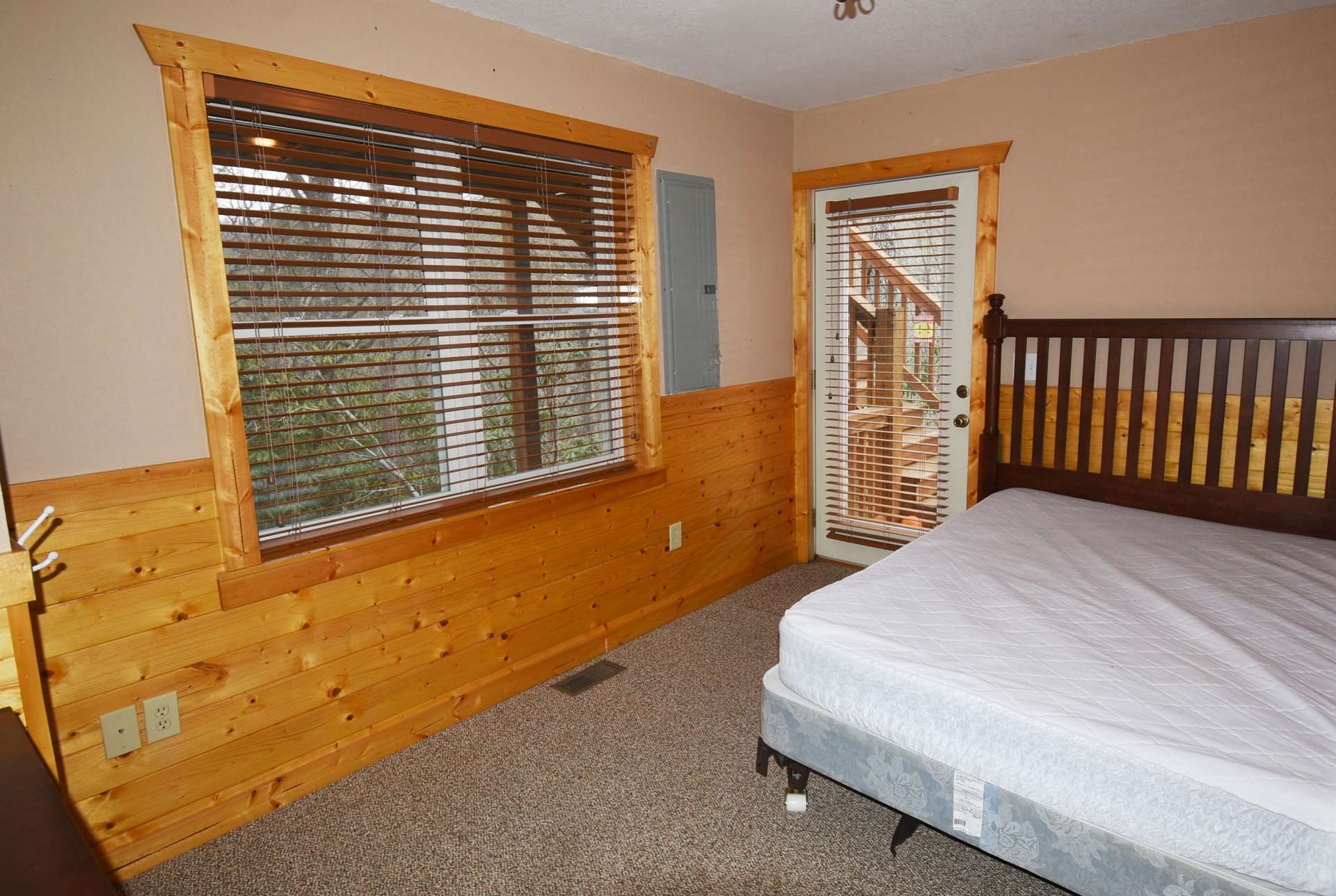 The full finished walk out lower level offers a play room or media room, bedroom, full bath and laundry area.
