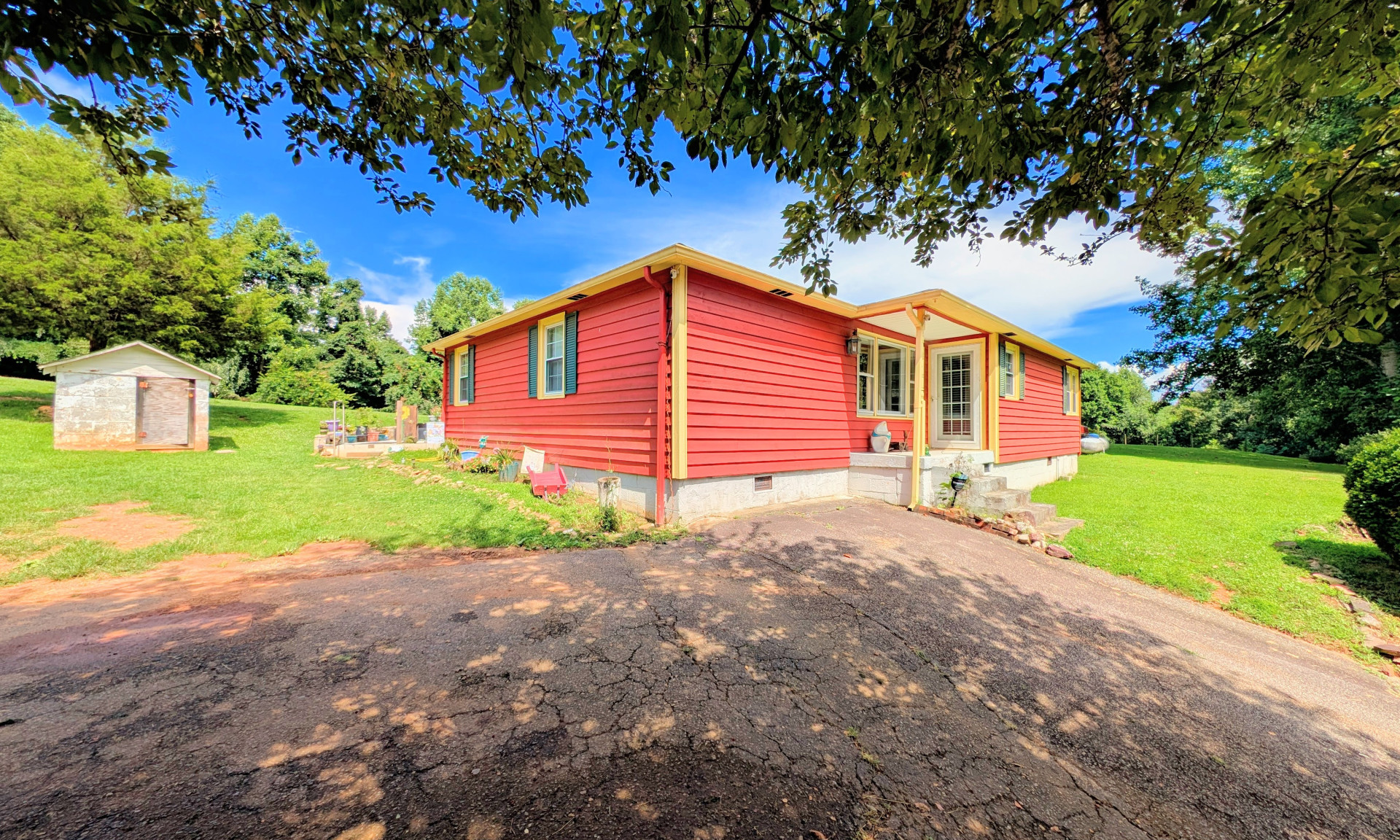 NC Ashe High Country Home in Millers Creek