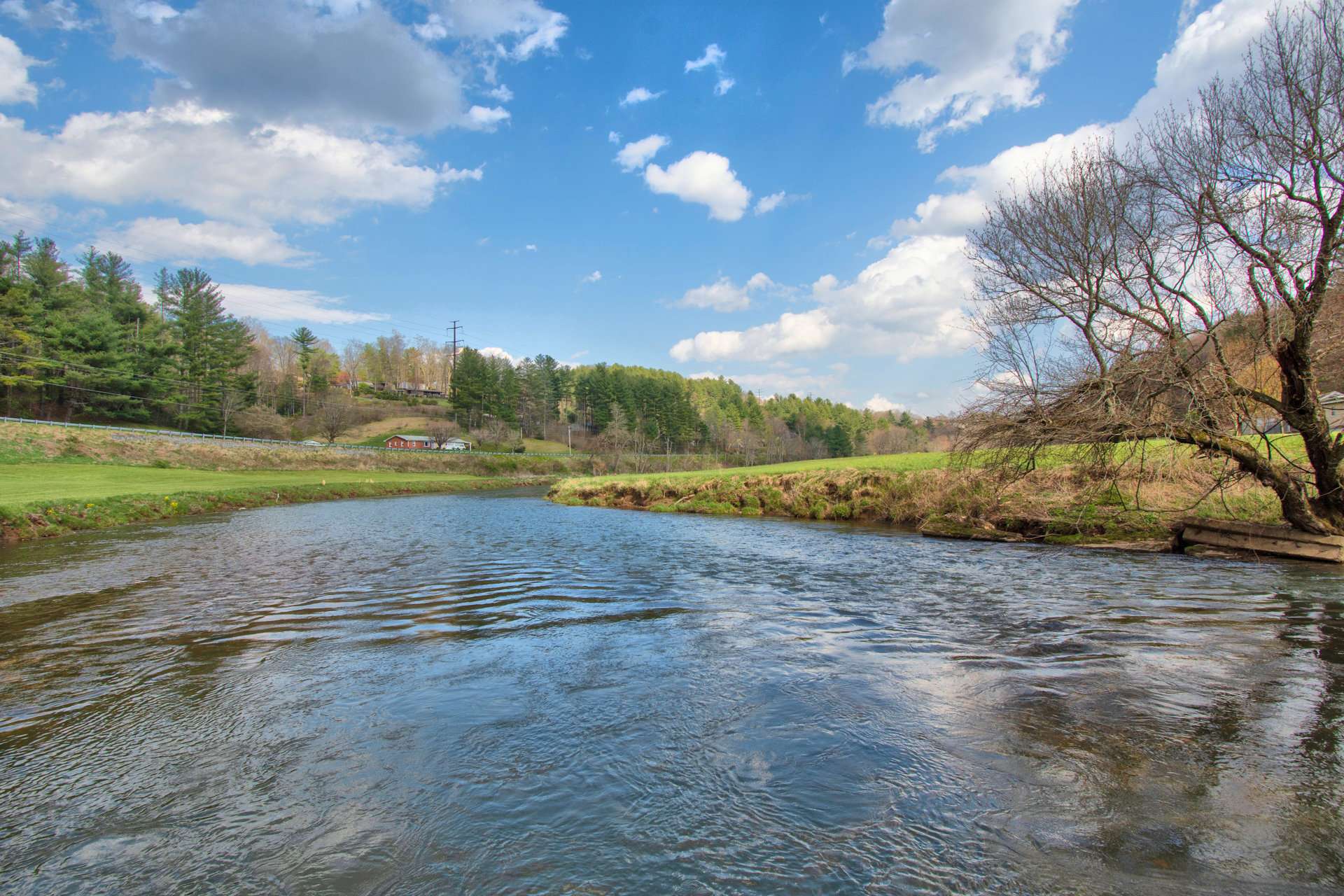 Easy access to the New River at the bridge for a fun filled day of fishing, canoeing/kayaking & tubing.