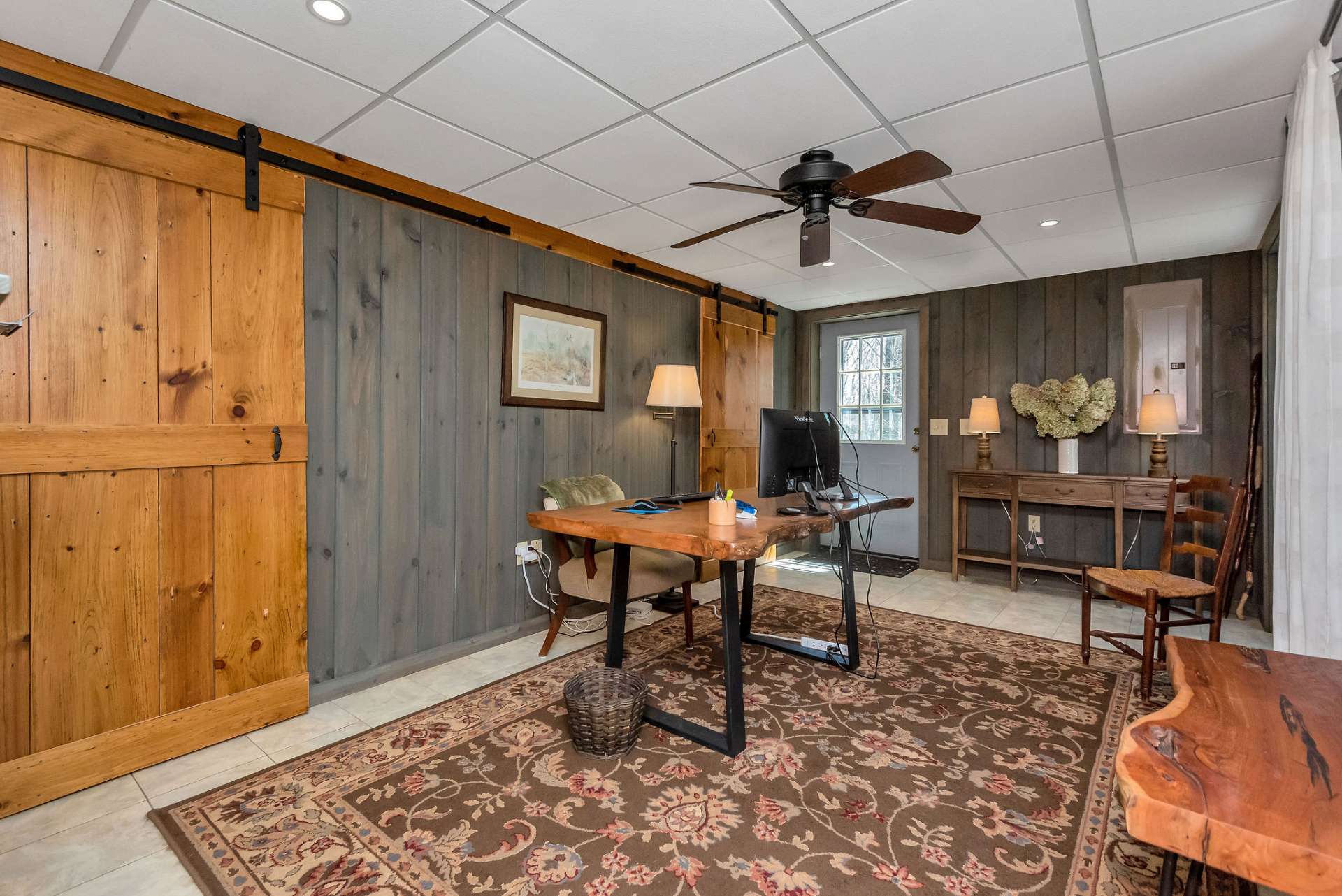 A spacious bonus room offers versatility and flexibility for various uses. Whether utilized as a home office, game room, or den, this multipurpose space provides ample room for the diverse needs and preferences of occupants and guests.