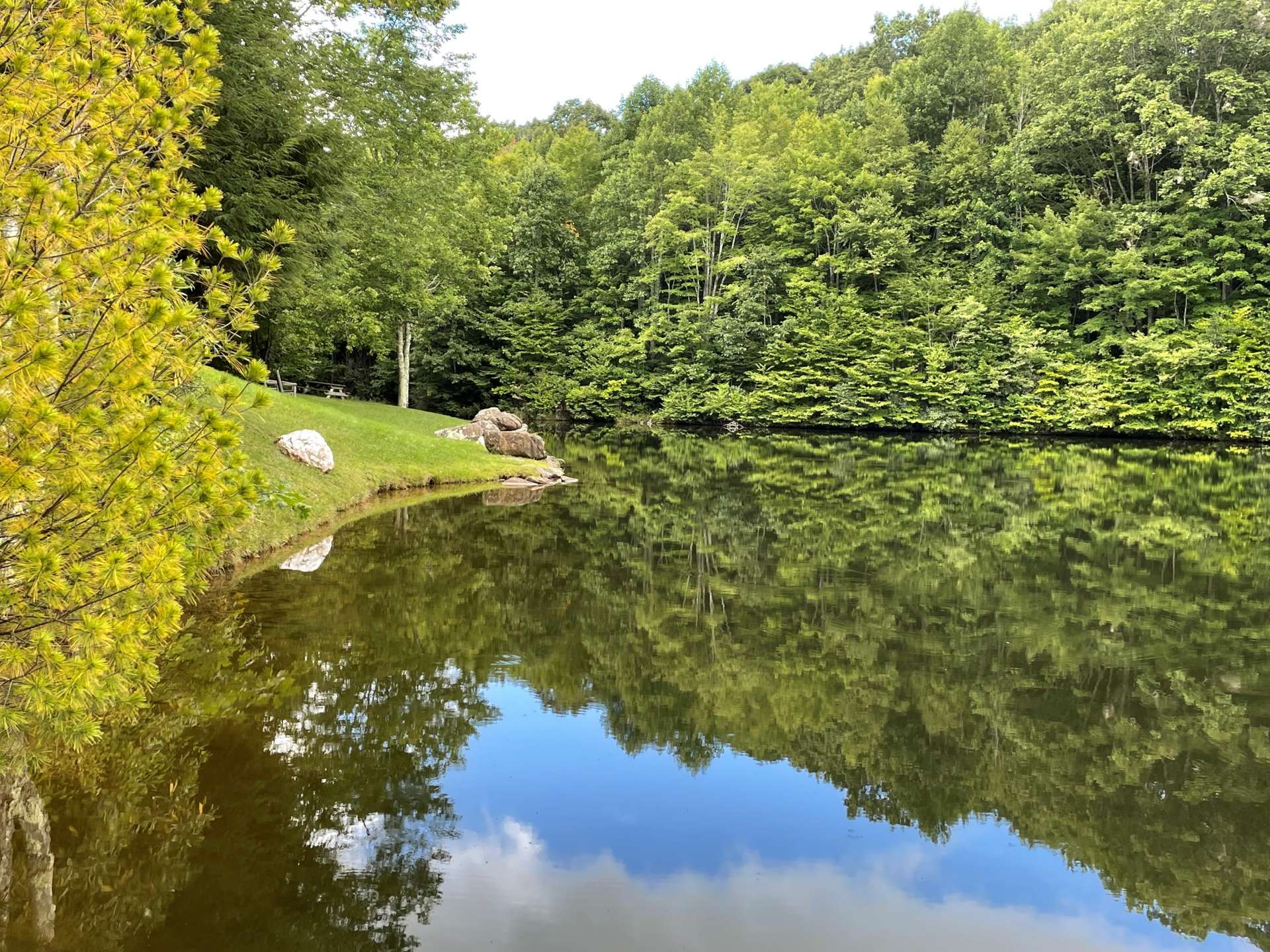 The community lake provides opportunities to fish, canoe, or have a picnic.