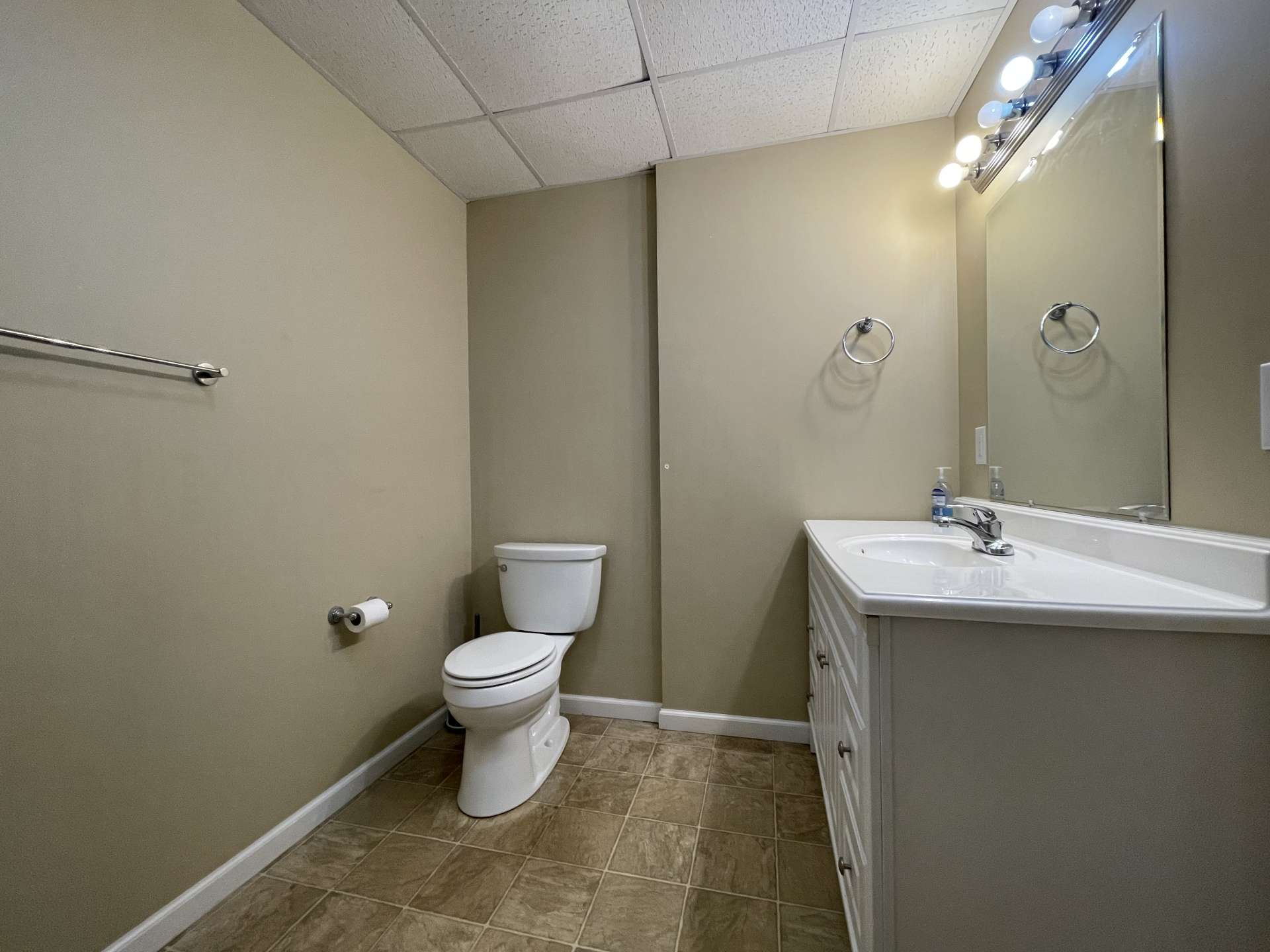 Lower-level bath