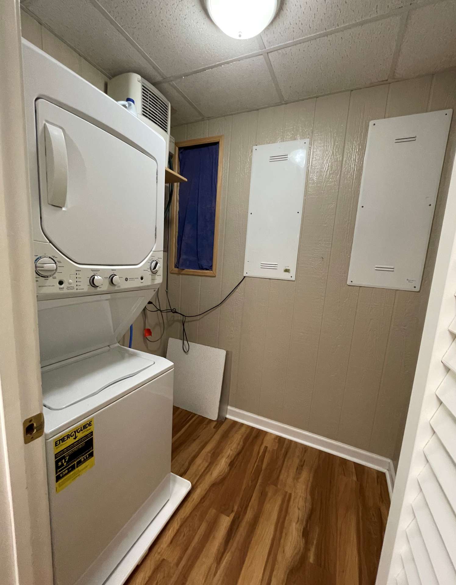 Lower level laundry
