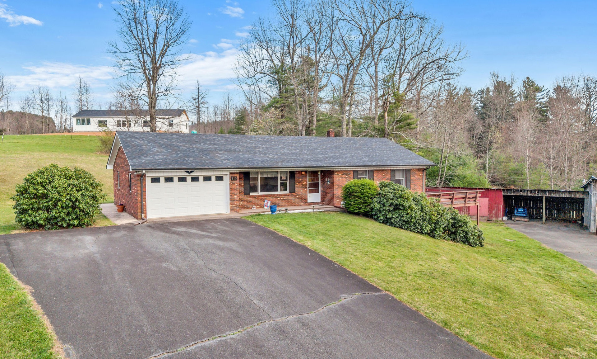 NC Mountain Home Unrestricted Acreage Setting