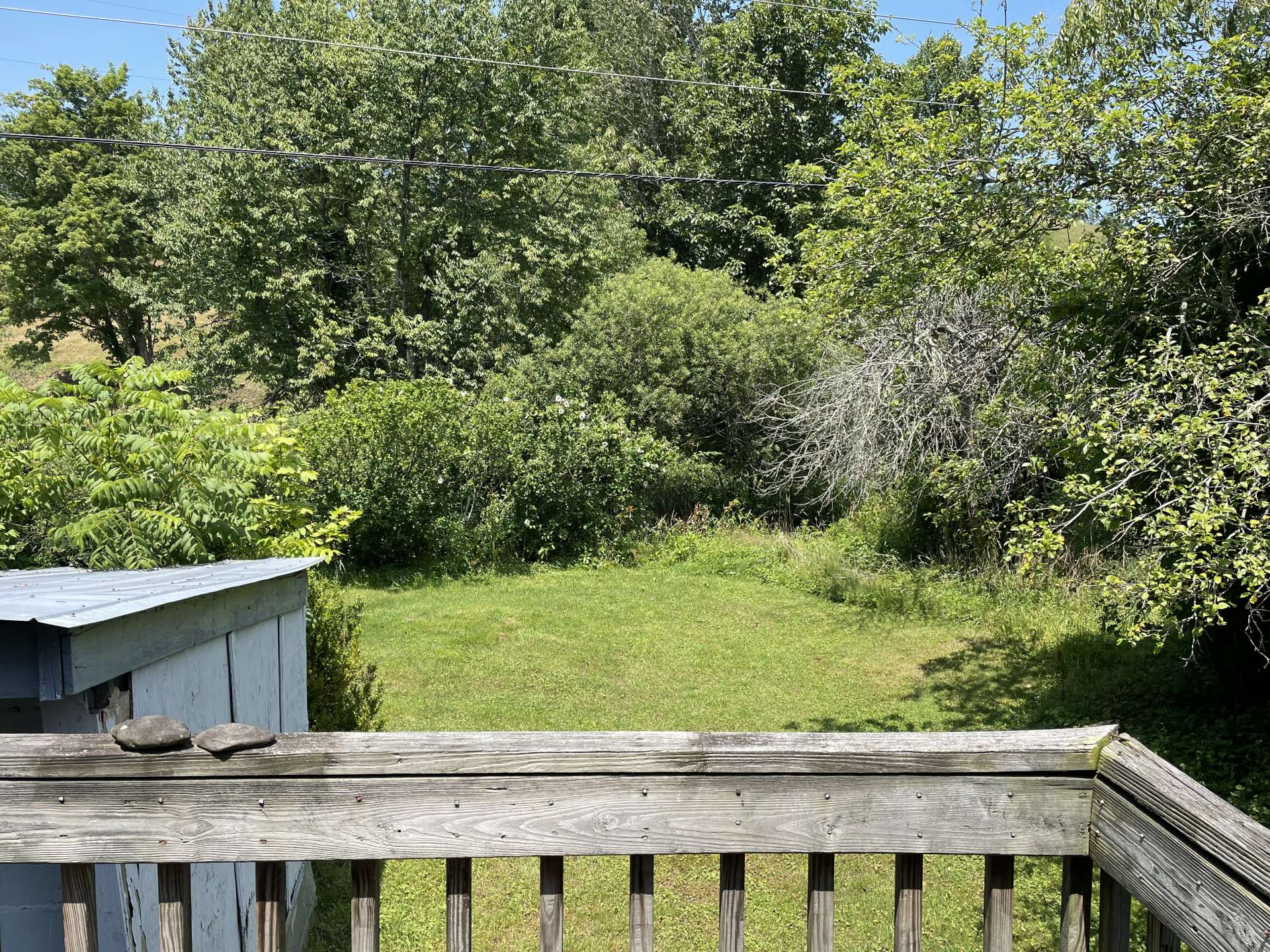 10x10 Deck overlooking the back yard.