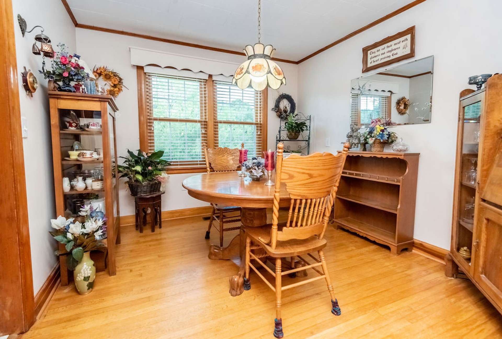 Dining room off of living room and kitchen.