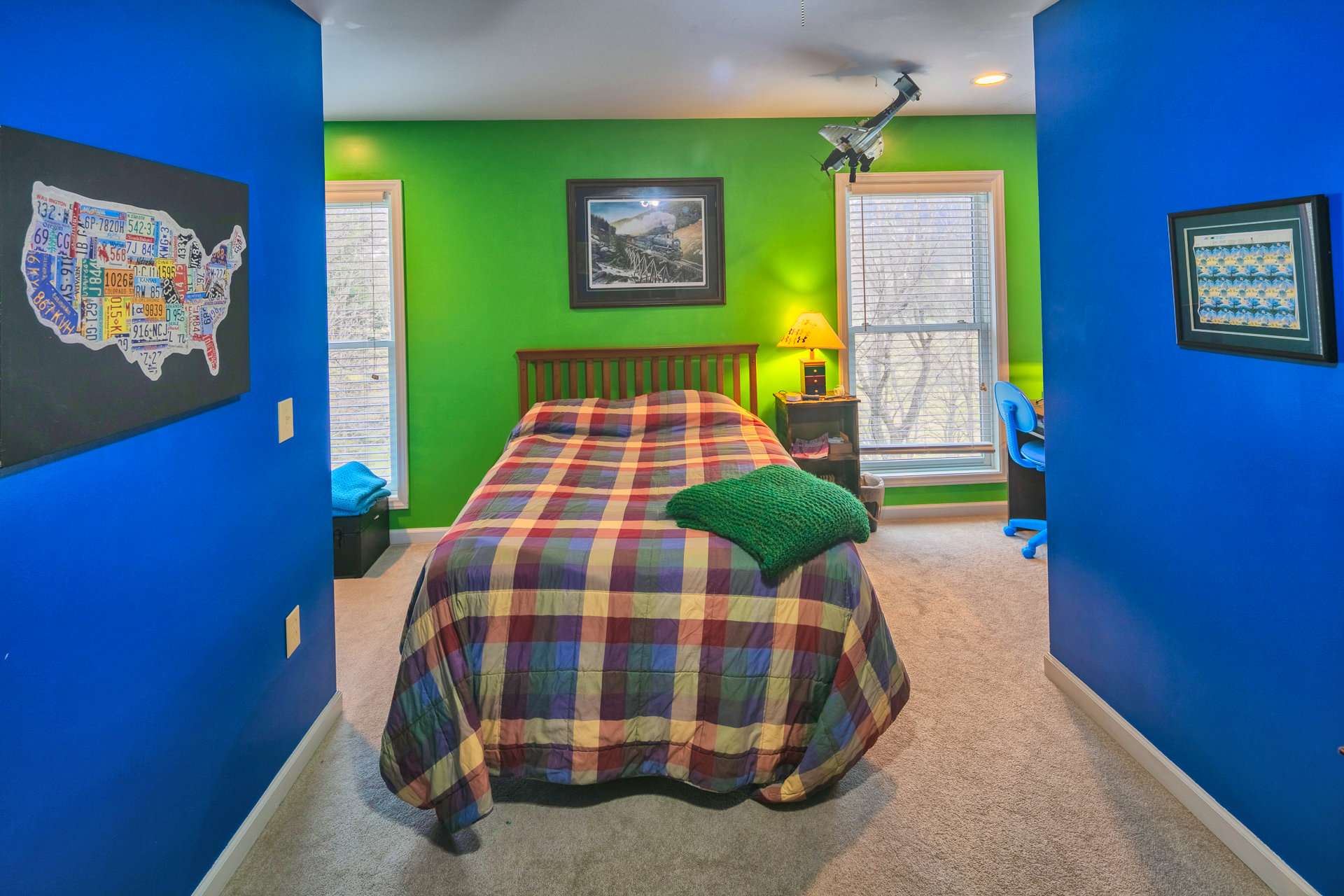The bonus room on the upper level provides a great option for a home office, play room, hobby room, or additional sleeping space.