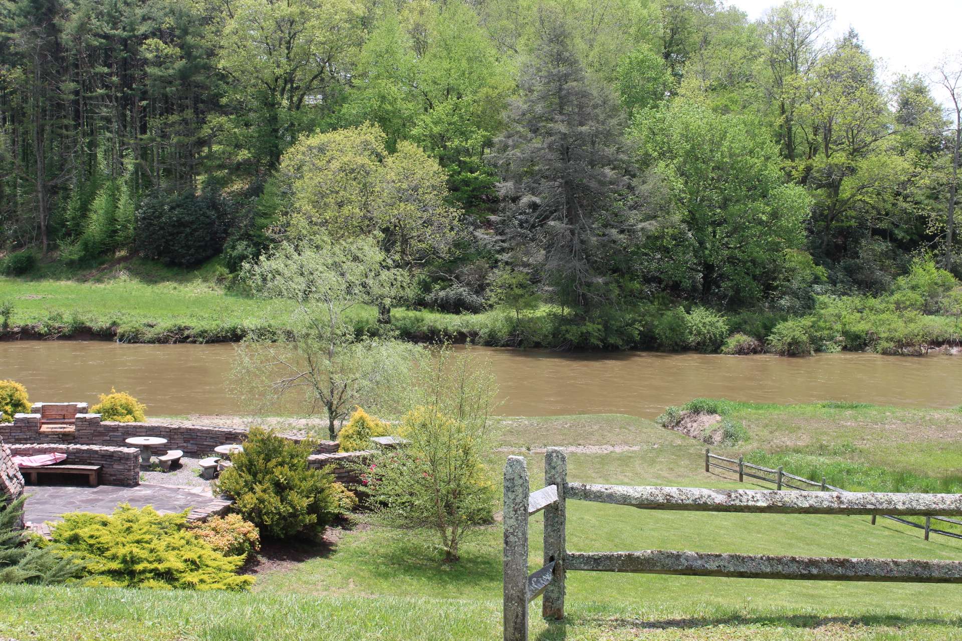 Easy river access for launching your kayaks, canoes, tubes, or your fishing pole.