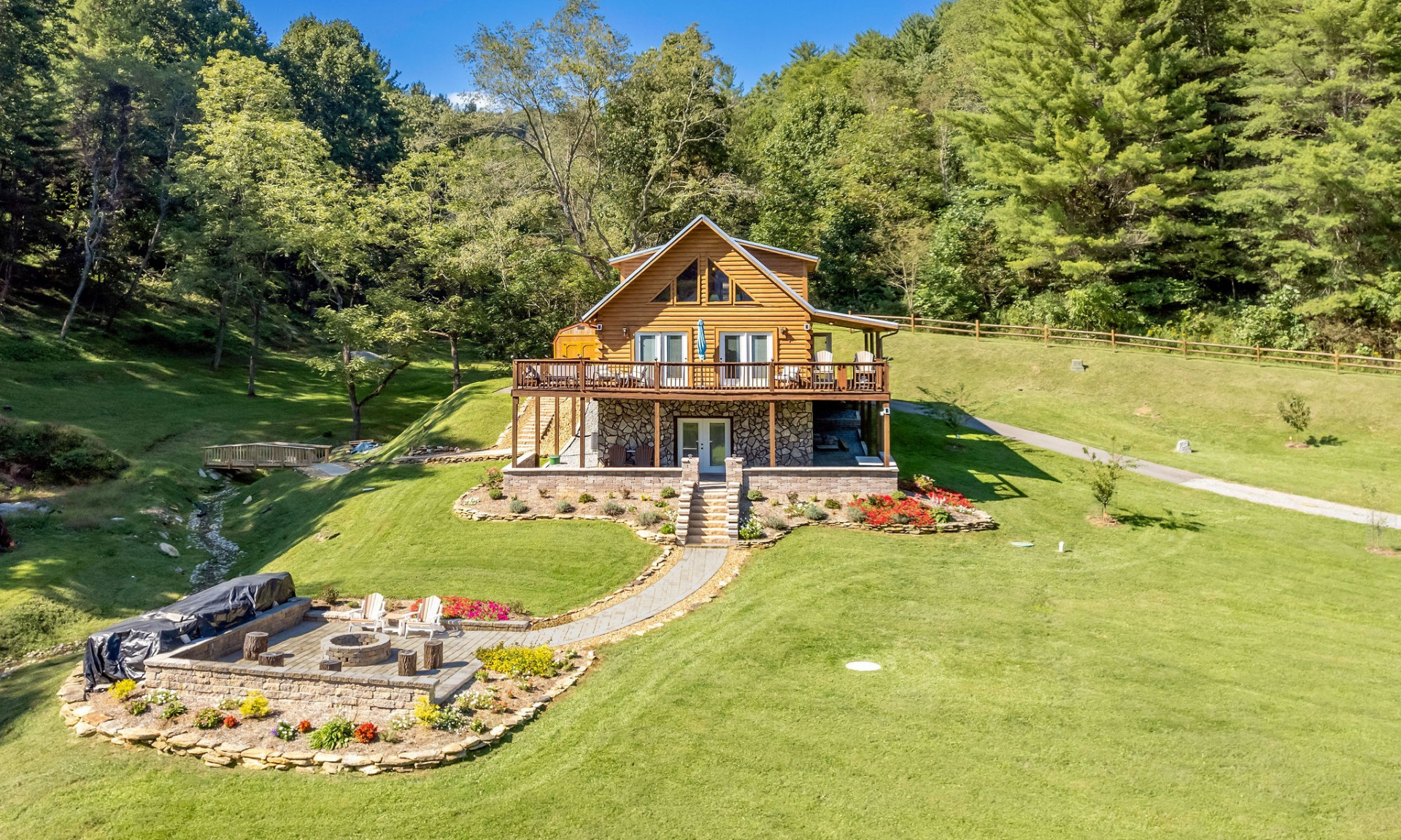 NC Dreams mountain cabin with spacious yard to enjoy the outdoors, all in your front yard.