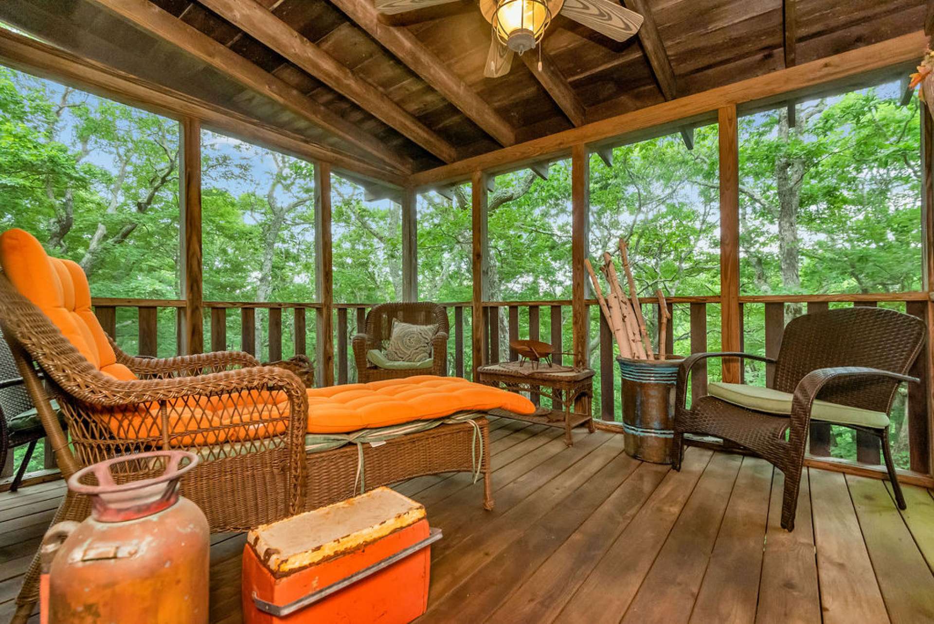 Enjoy the cool breezes from your screened-in porch.  A great place to unwind at the end of the day.