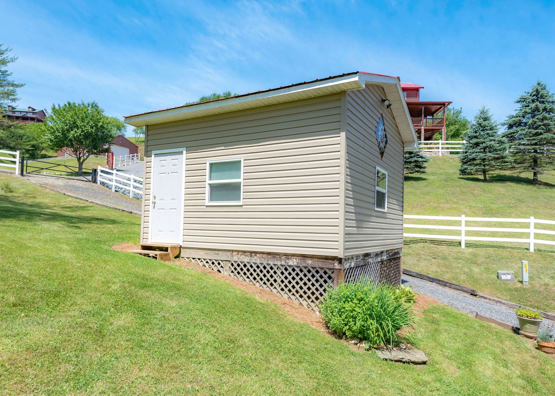 Also included is this  256 sq ft outbuilding, perfect for storing river toys, tools and equipment.