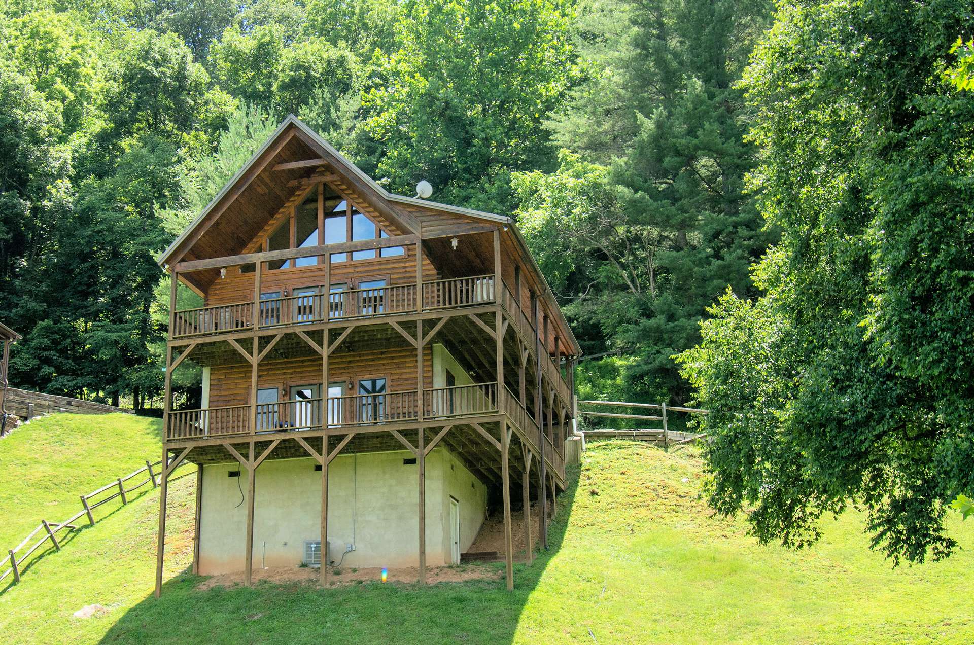 The location is 22 miles to Grayson Highlands or Mt. Jefferson State Park for hiking; and for shopping, dining & golf, 18 miles to Sparta, 20 miles to West Jefferson, 43 miles to Boone; 48 miles to Blowing Rock for skiing.  Call today for additional information or an appointment to view our listing B177.