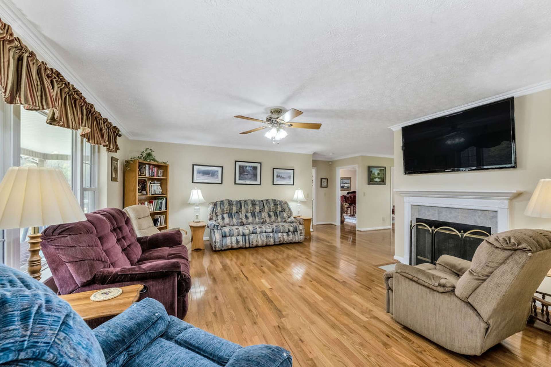 A cozy gas fireplace sets the scene for cozy evenings.