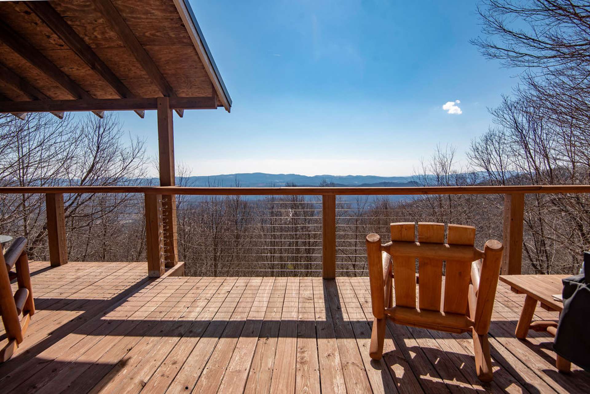 Enjoy your favorite beverage and meal on the deck while admiring the unobstructed mountain vistas.