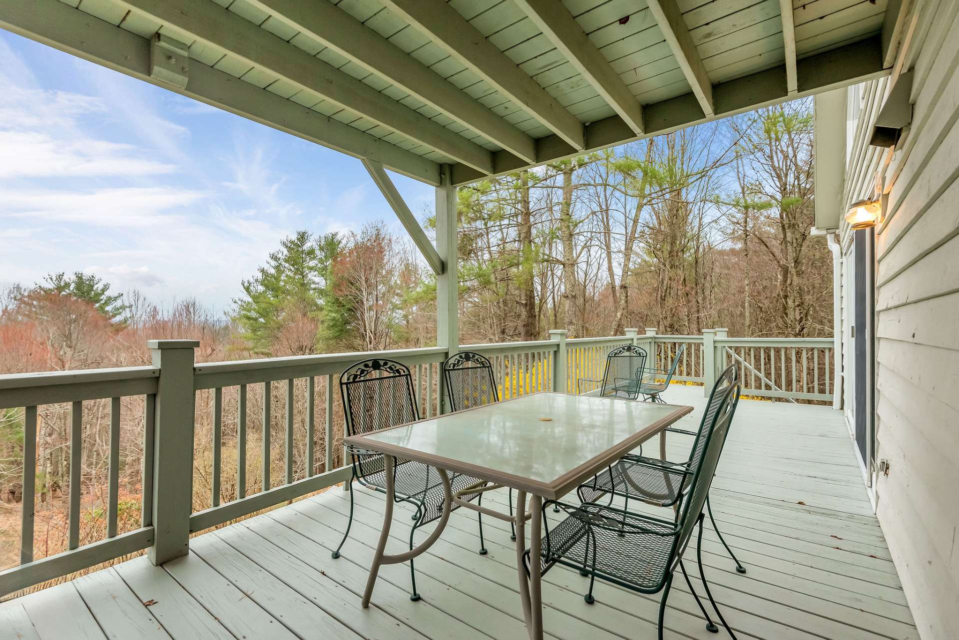 Main Level deck provides space for outdoor entertaining.